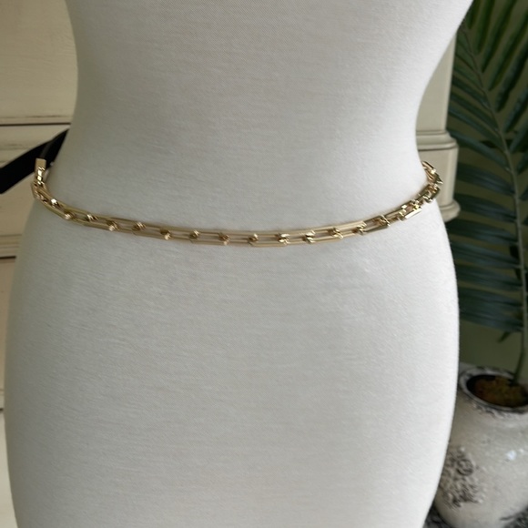 Tory Burch Black Robinson Chain and Leather belt size small - Picture 3 of 7